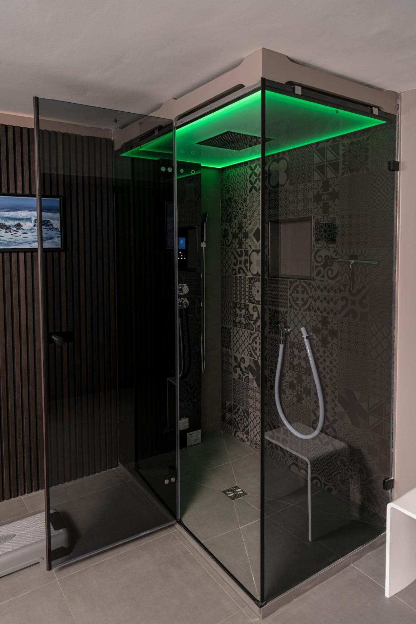 Wellness House Oase Spa Mit Whirlpool Тиммендорфер-Штранд Экстерьер фото