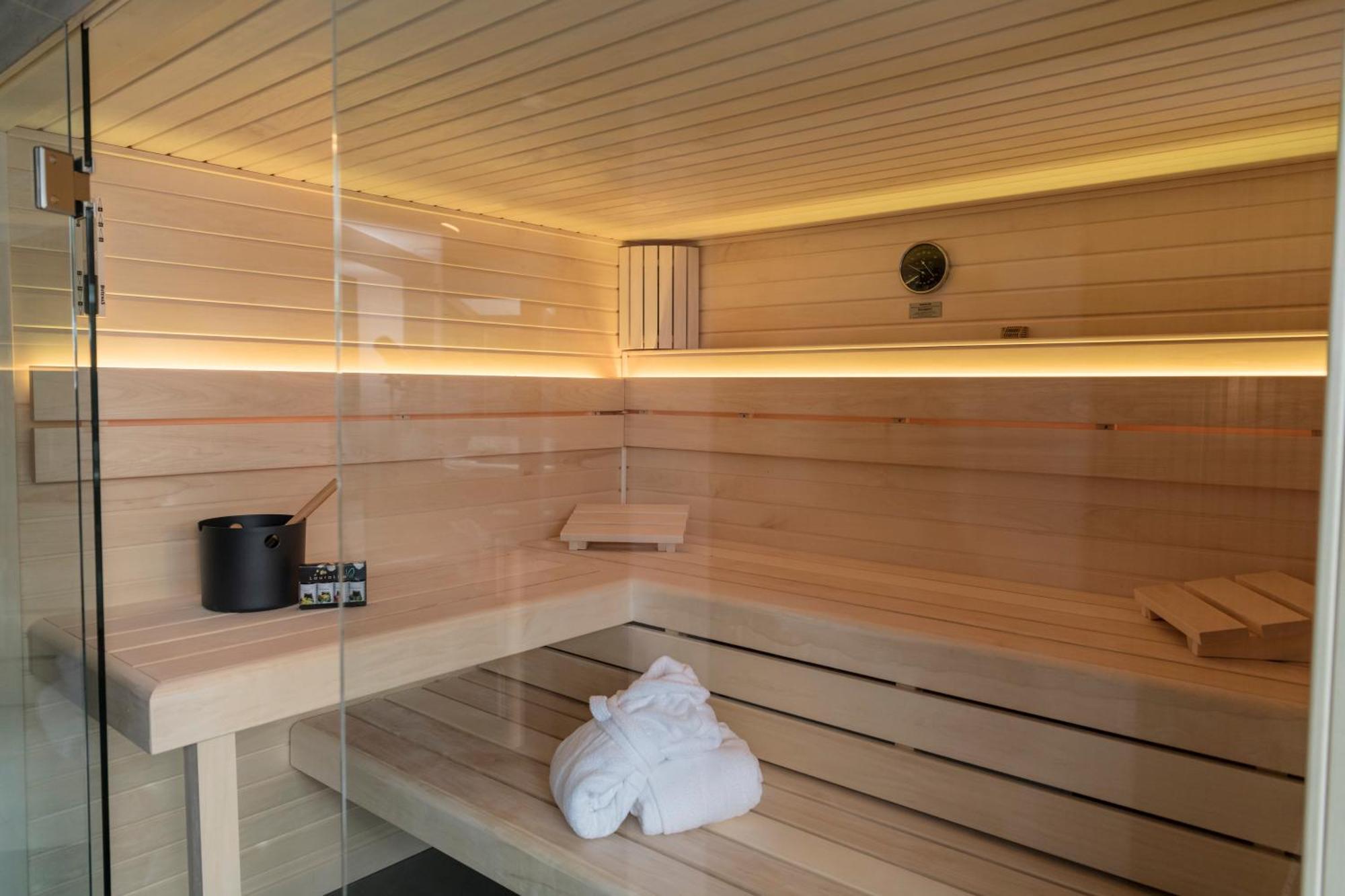 Wellness House Oase Spa Mit Whirlpool Тиммендорфер-Штранд Экстерьер фото